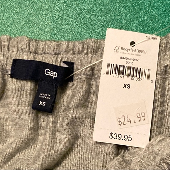 NWT GRAY GAP RAYON MINI SKIRT—BRAND-NEW! - Picture 3 of 8